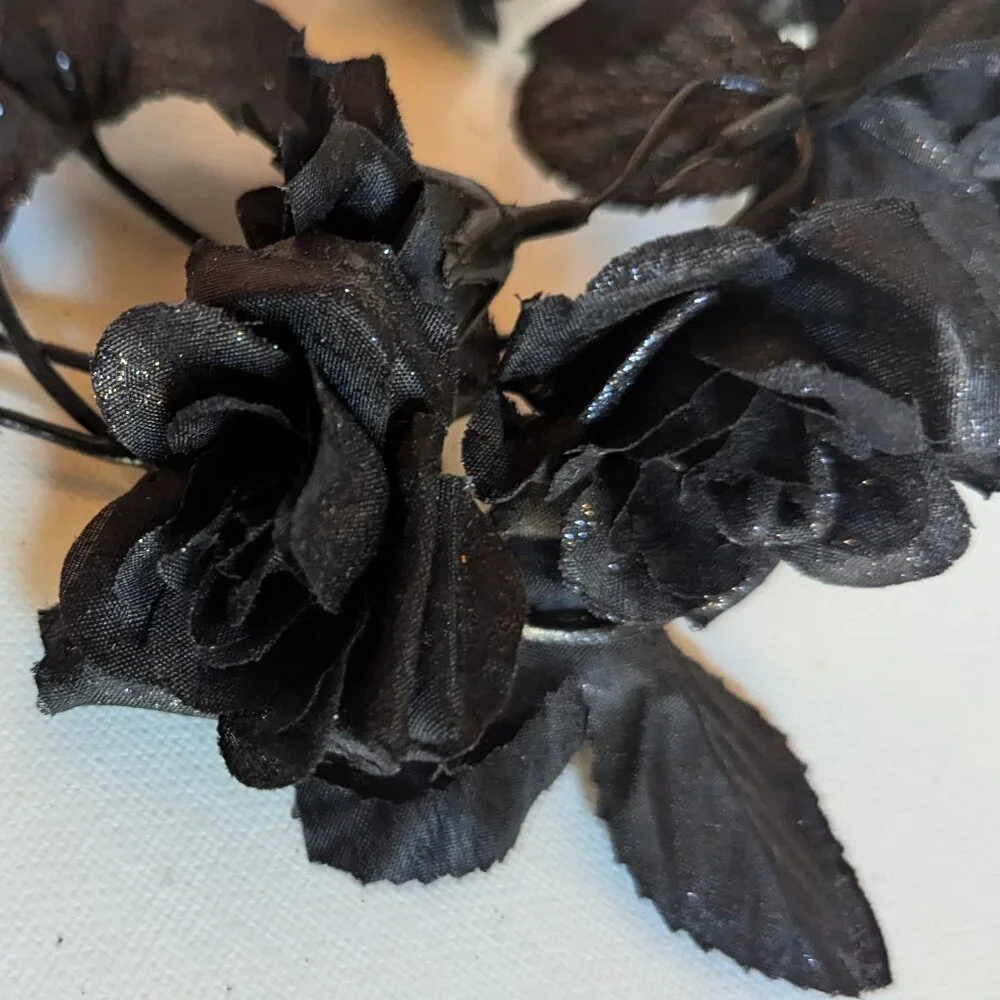 NWT Black Roses Garland Valloween Decoration Goth Floral Ashland Home Decor
